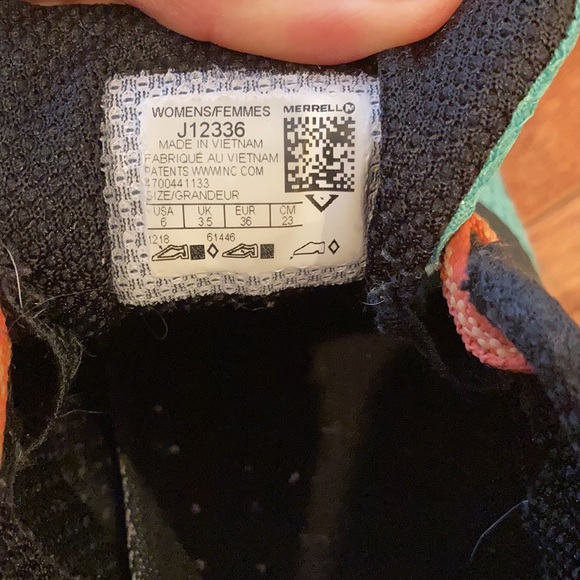 Merrell Tennis Shoes - Picture 4 of 6